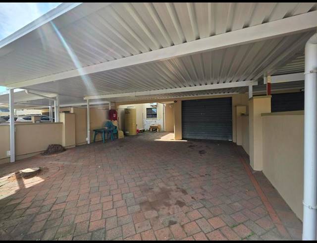 4 BEDROOM PROPERTY TO RENT IN OAKLANDS